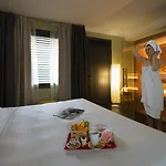 D120 Hotel