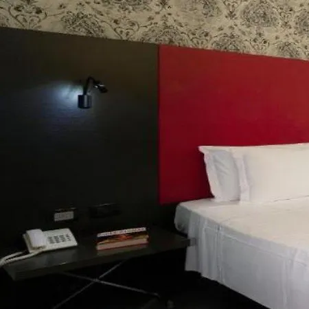 D120 Hotel