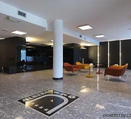 D120 فندق 4*